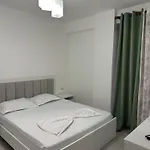 Lezha Apartments 아파트 *