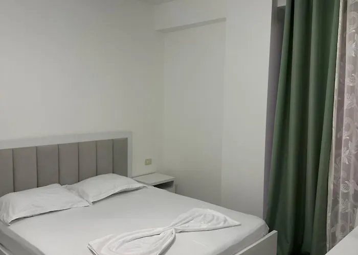 Lezha Apartments Апартаменты *