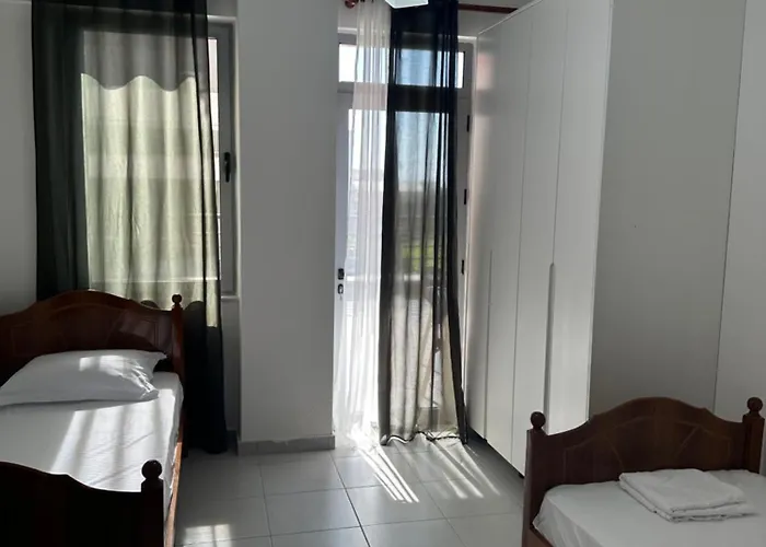 Lezha Apartments Апартаменты *