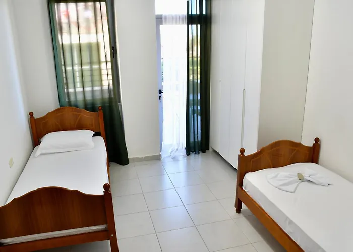 Lezha Apartments * Лежа