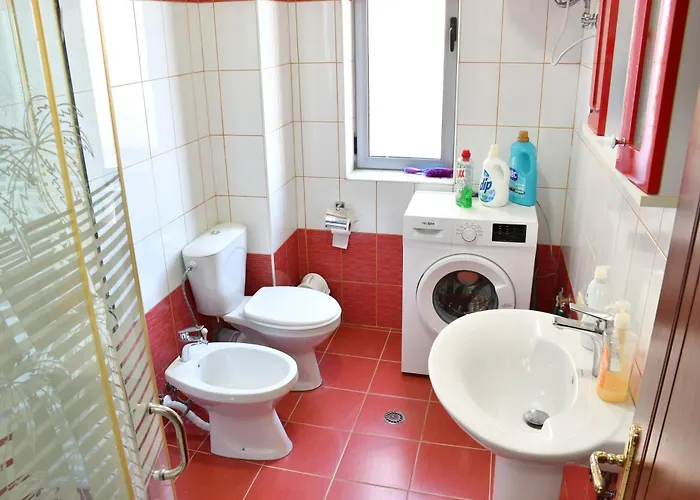 Апартаменты Lezha Apartments Лежа